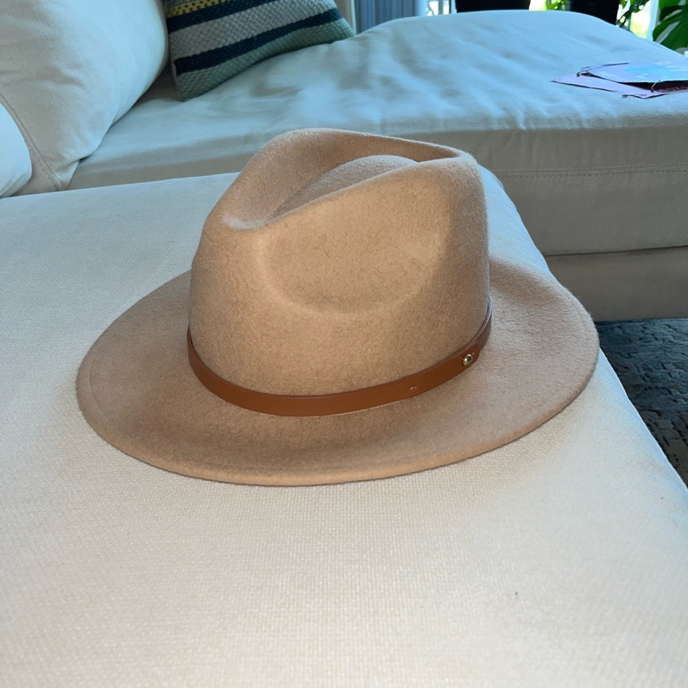 Classic Tan Wide Rim Hat